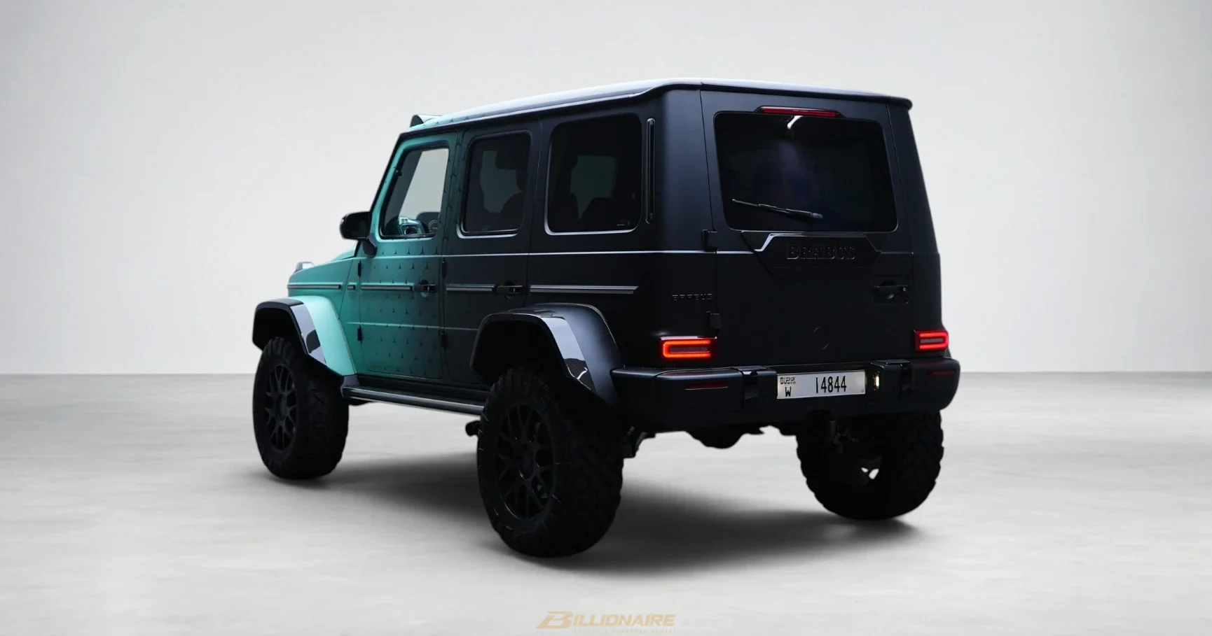 Dubai'de kiralık Mercedes-AMG G63 4x4² Brabus Turquoise – fotoğraf 3