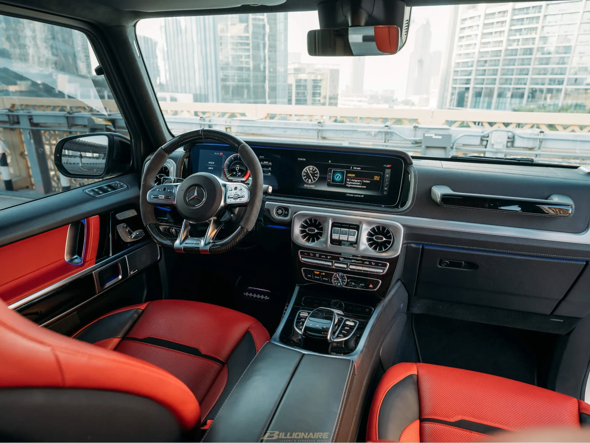 Mercedes-AMG G63 White (Red Interior) mieten in Dubai – Foto 8