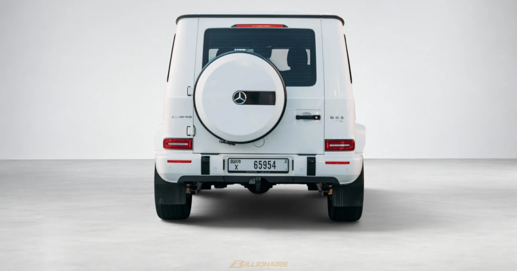 Mercedes-AMG G63 White (Red Interior) mieten in Dubai – Foto 3