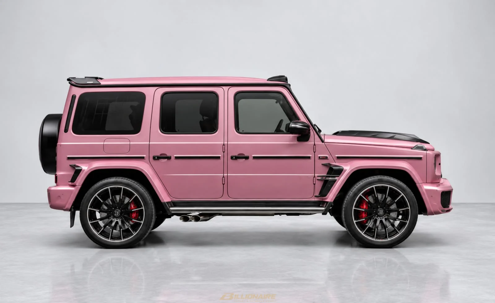 Mercedes-AMG G63 Brabus Pink à louer à Dubaï – photo 3