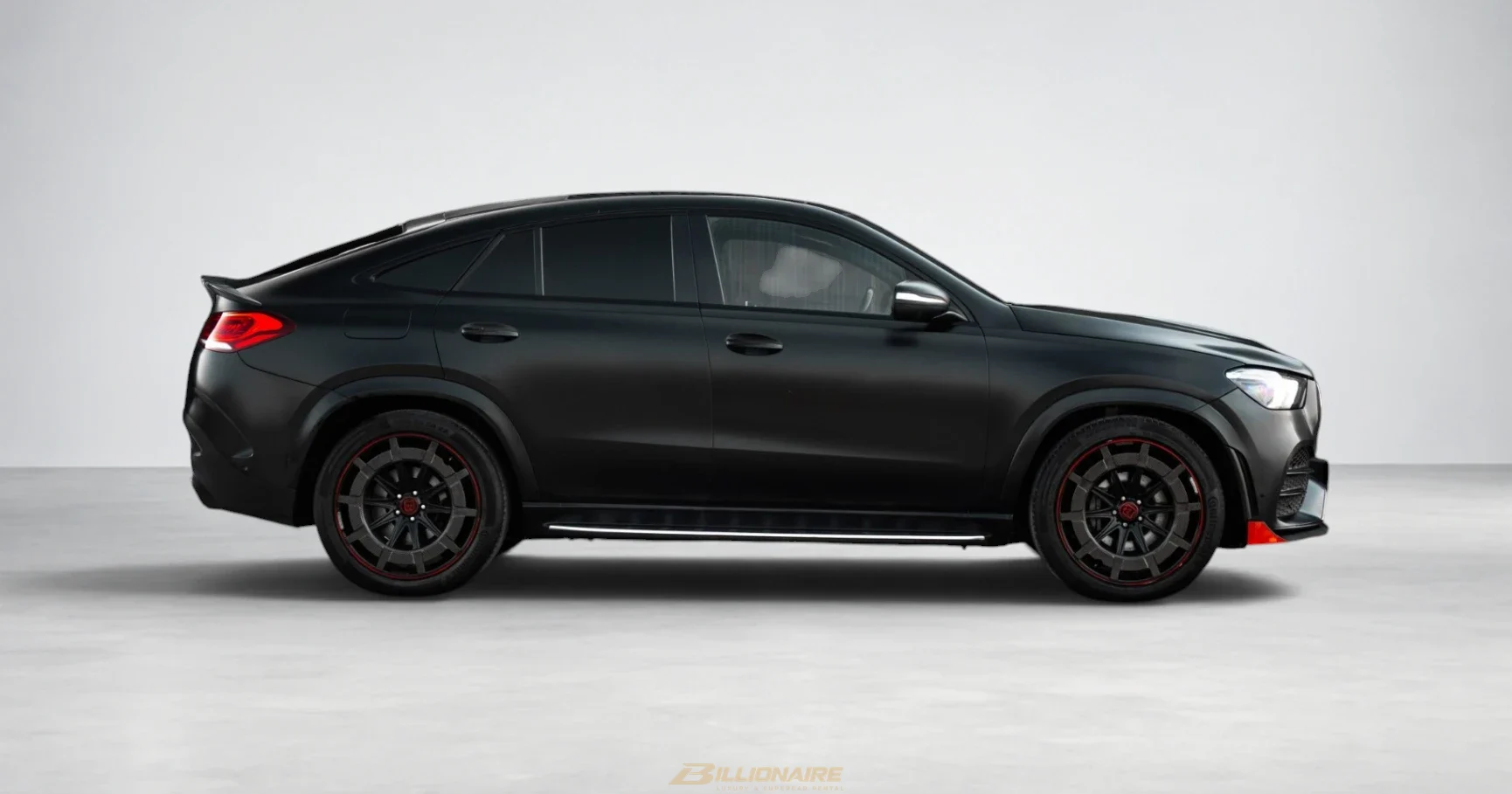 Mercedes-AMG GLE 53 Coupe Matte Black en alquiler en Dubái – foto 2
