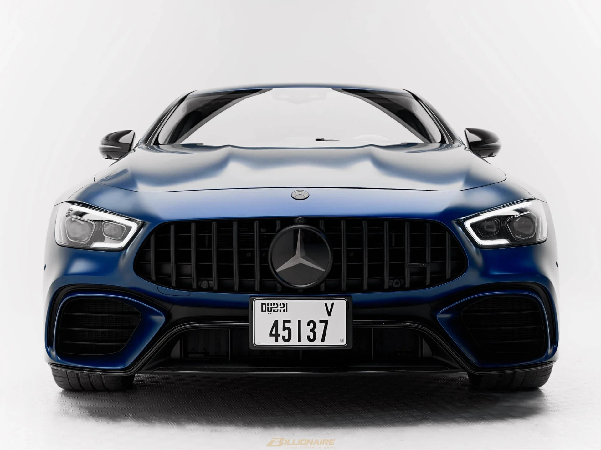 Mercedes-AMG GT 63 S 4-Door Coupe Selenite Grey en alquiler en Dubái – foto 2
