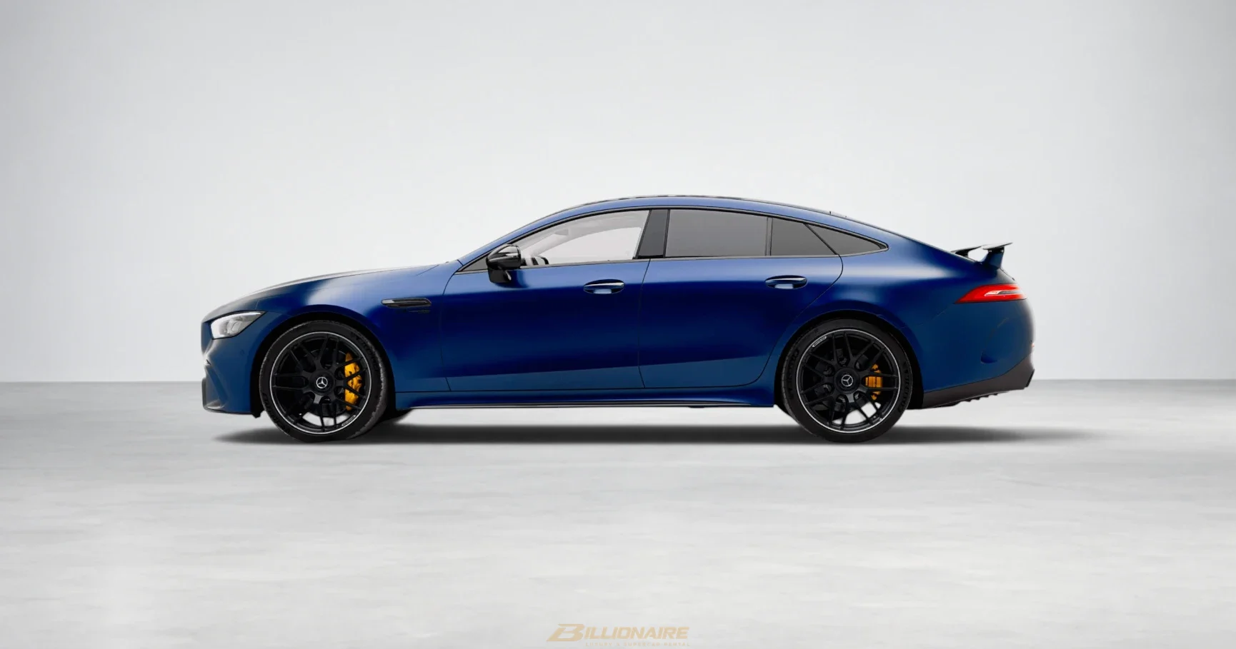 Mercedes-AMG GT 63 S 4-Door Coupe Selenite Grey en alquiler en Dubái – foto 4