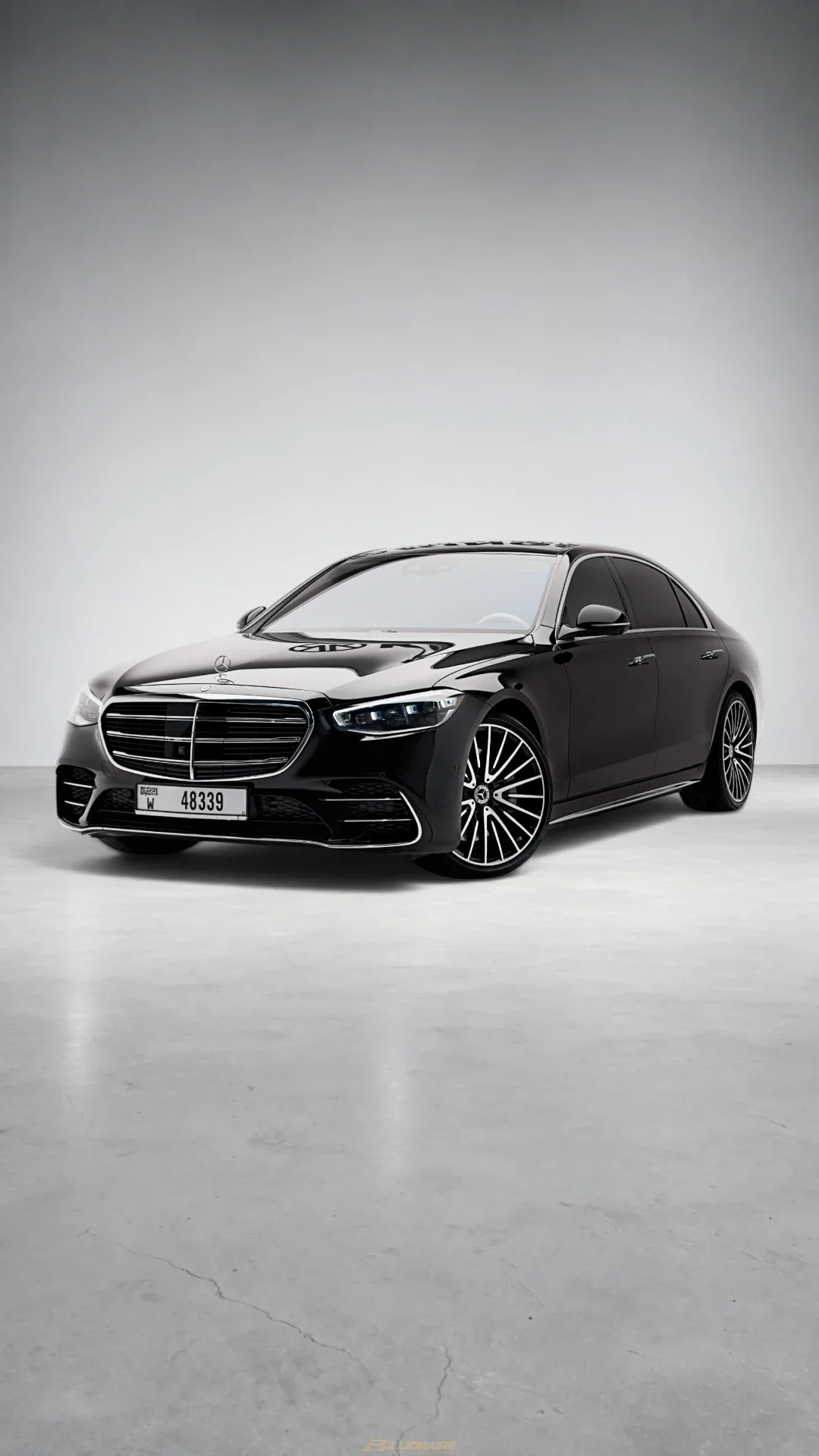 Mercedes-Benz S500 Obsidian Black в аренду в Дубае