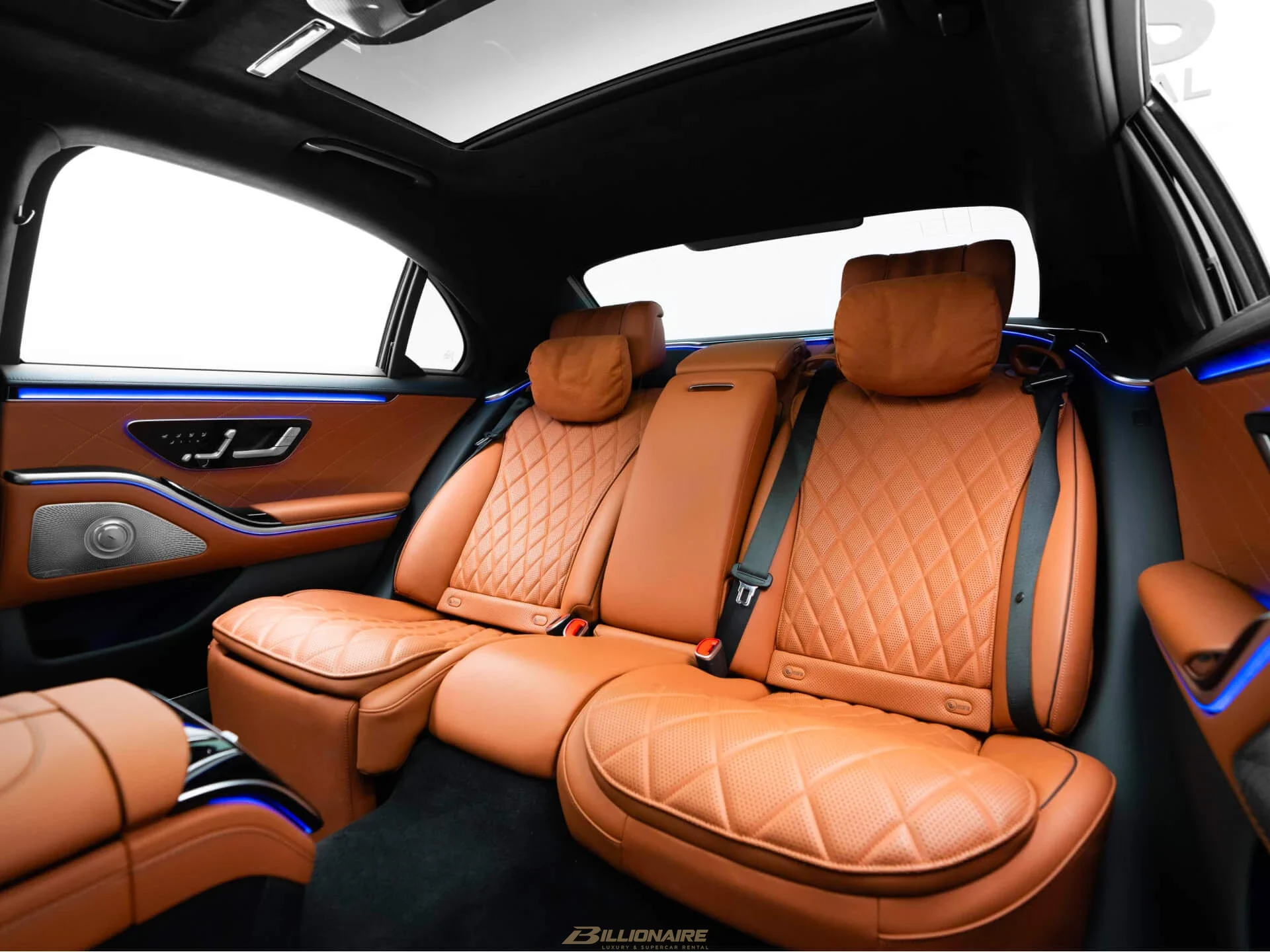 Mercedes-Benz S580 Diamond White в аренду в Дубае – фото 7