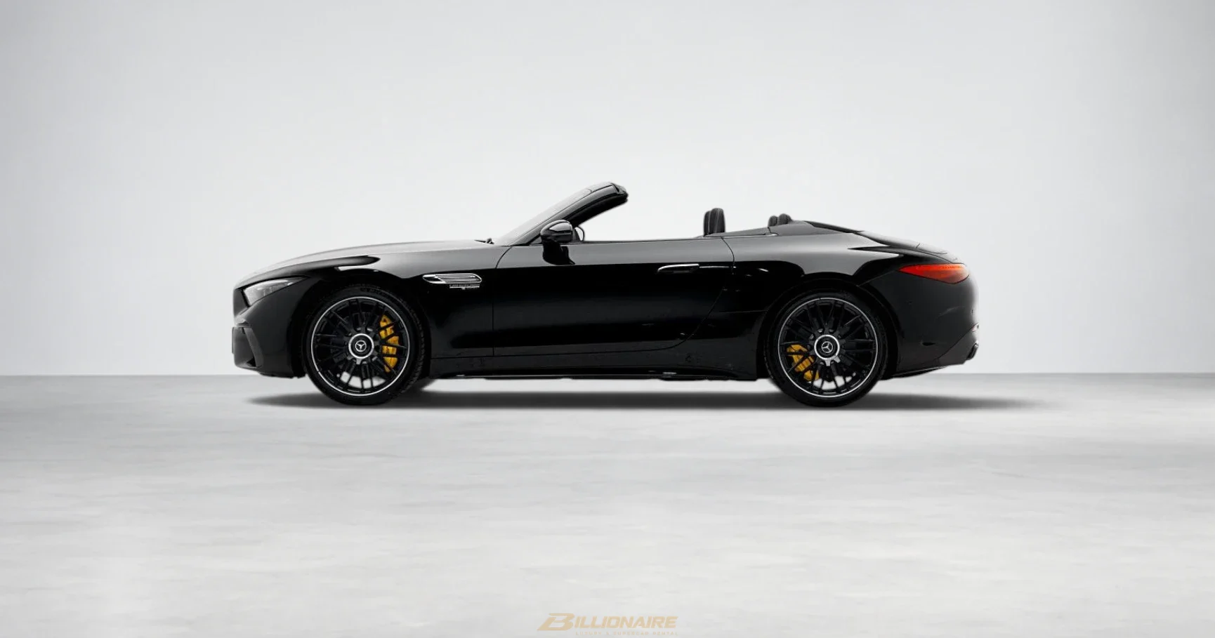 Mercedes-AMG SL 63 4MATIC+ Roadster Alpine Grey View 4