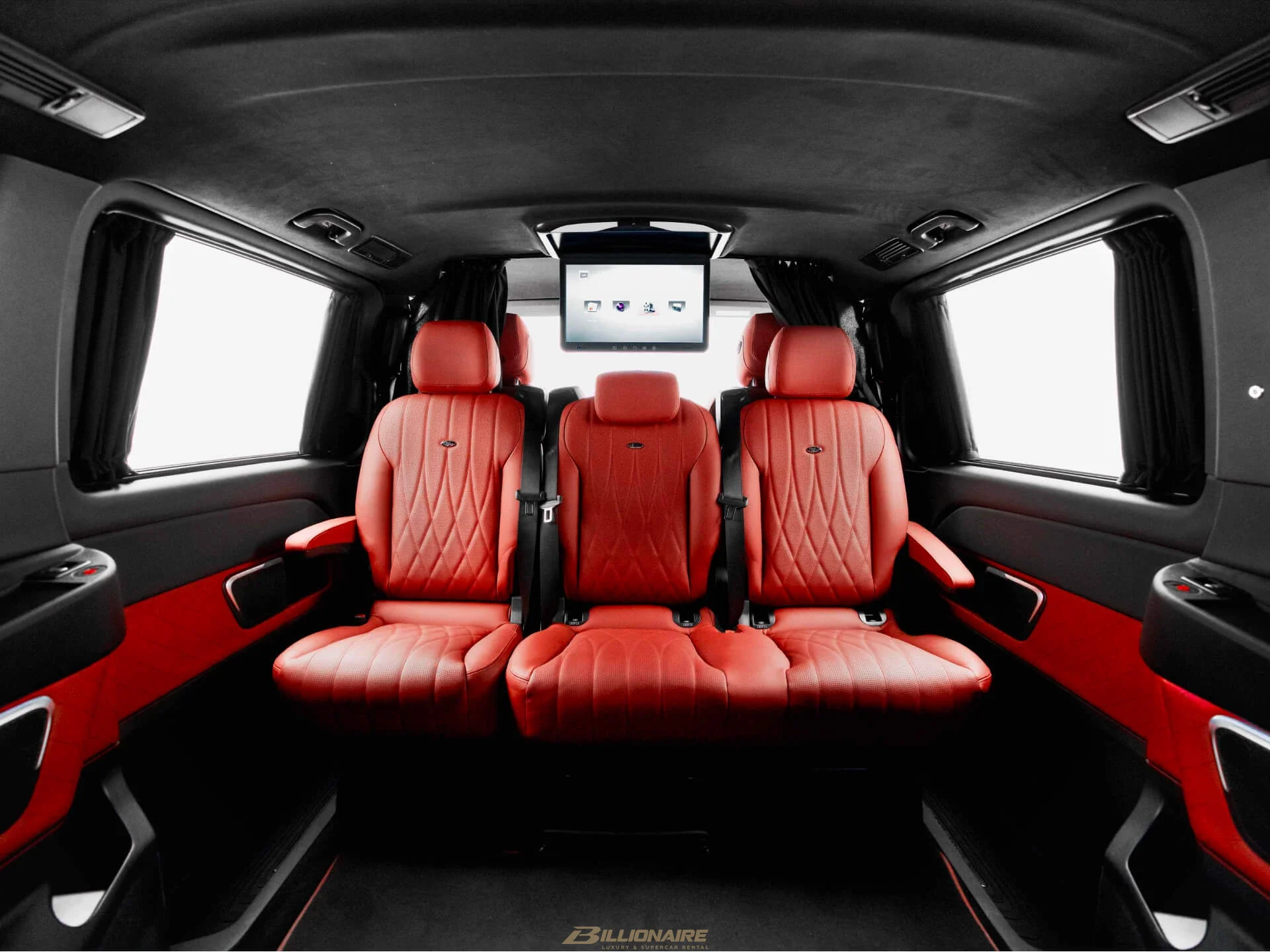 Mercedes-Benz V-Class Falcon Edition VIP Jet Van à louer à Dubaï – photo 6