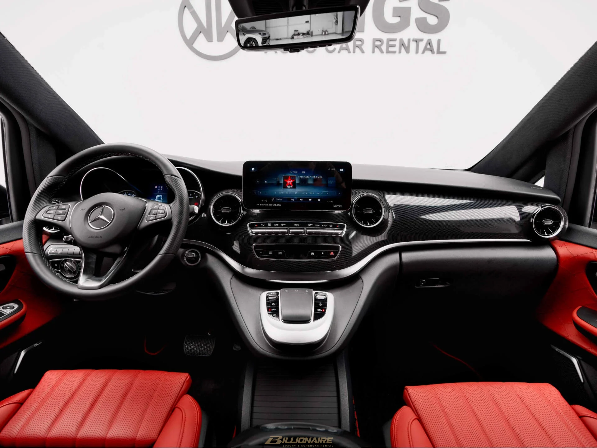 Mercedes-Benz V-Class Falcon Edition VIP Jet Van à louer à Dubaï – photo 11