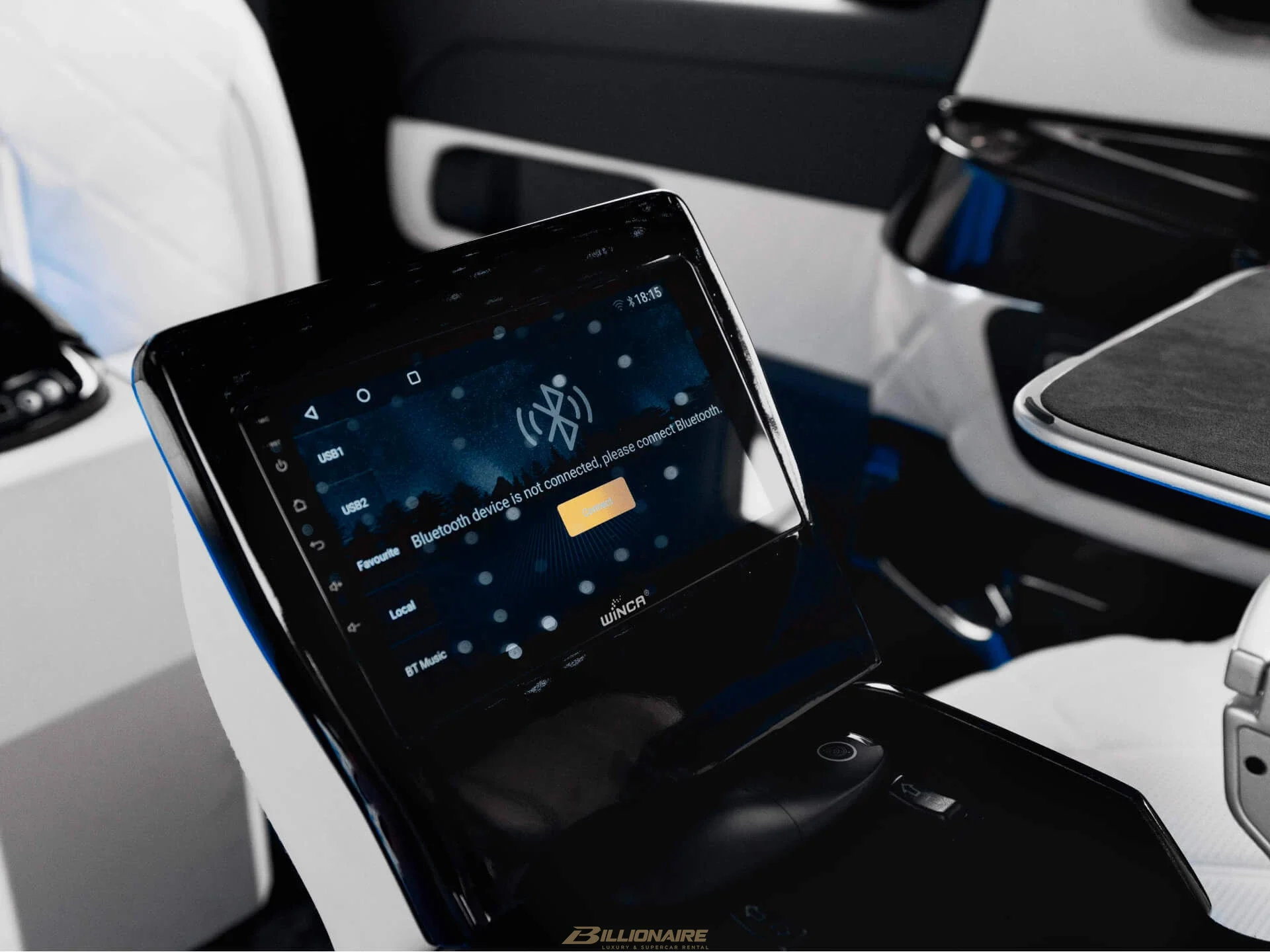 مرسيدس-بنز V250 مايباخ VIP جيت فان للإيجار في دبي – صورة 6