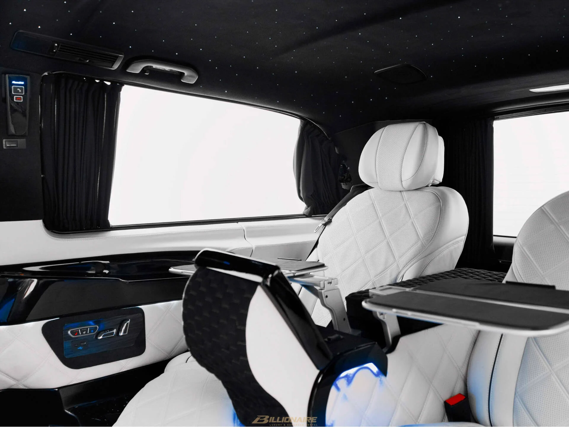 مرسيدس-بنز V250 مايباخ VIP جيت فان للإيجار في دبي – صورة 9