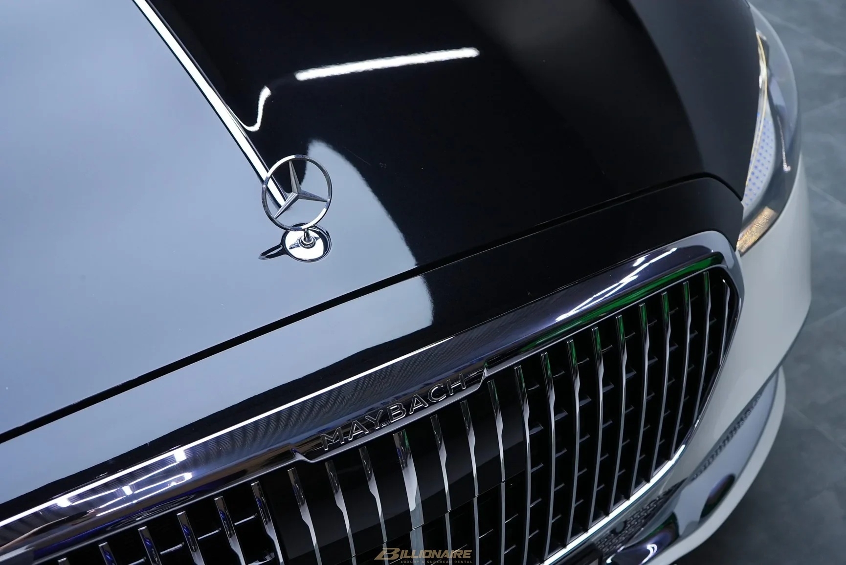 Mercedes-Maybach S680 Two-Tone à louer à Dubaï – photo 2