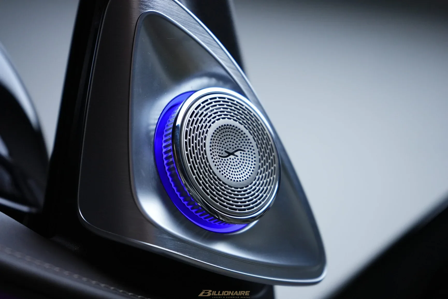 Mercedes-Maybach S680 Two-Tone à louer à Dubaï – photo 14