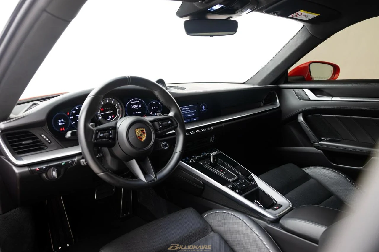 اجاره Porsche 911 Turbo S Akrapovic Edition Carmine Red در دبی – تصویر 4