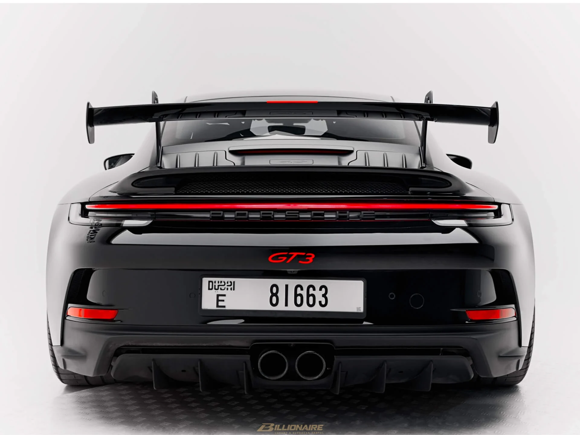 Porsche 911 GT3 Carrara White View 3