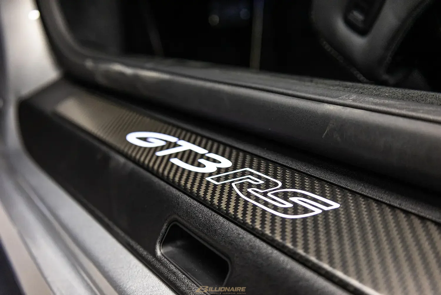 Porsche 911 GT3 RS Weissach Package Silver - View 10