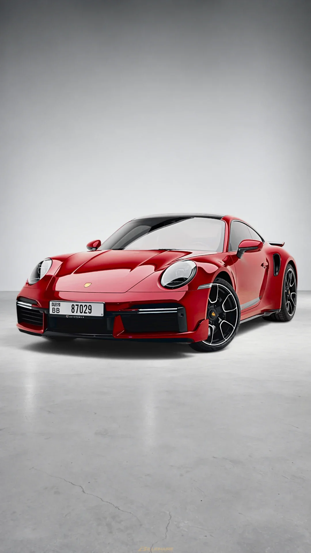 Porsche 911 Turbo Guards Red в аренду в Дубае