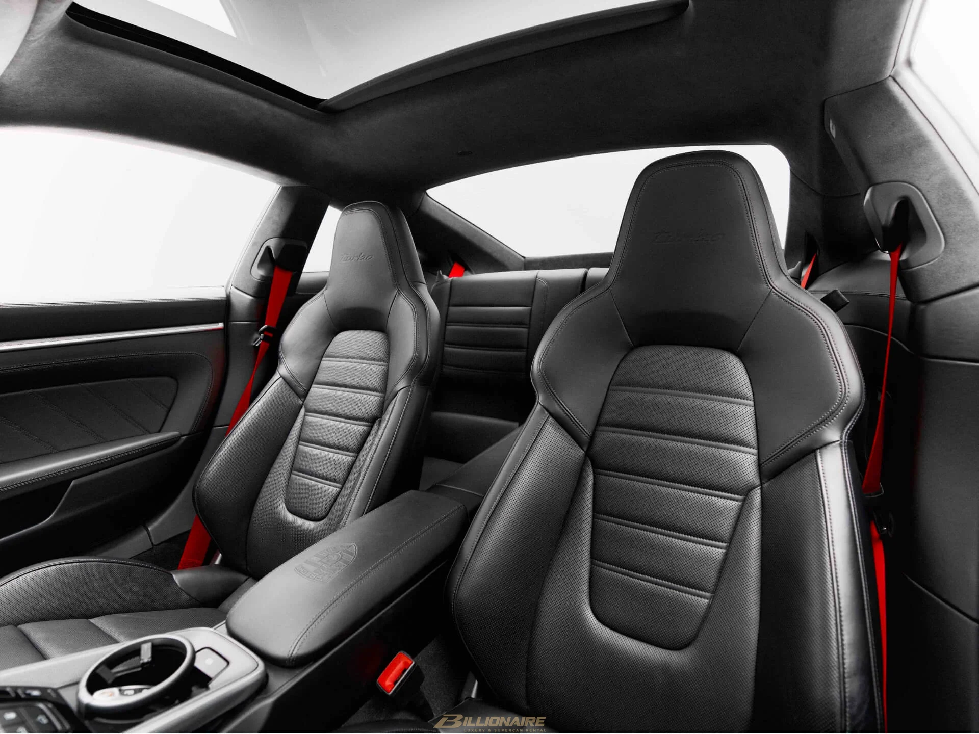 Porsche 911 Turbo Guards Red в аренду в Дубае – фото 5