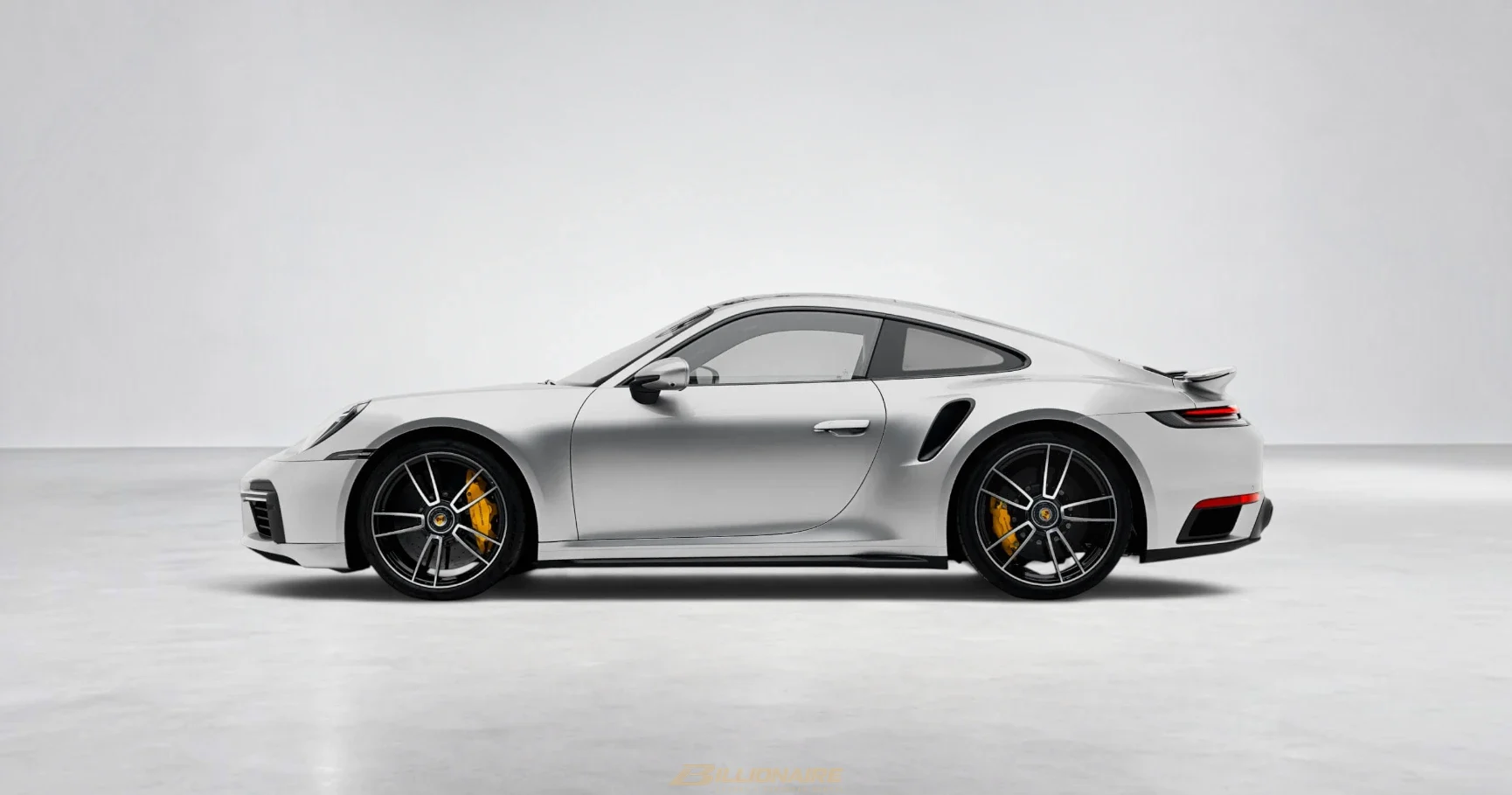 Porsche 911 Turbo S Pure White (Bordeaux Interior) в аренду в Дубае – фото 2