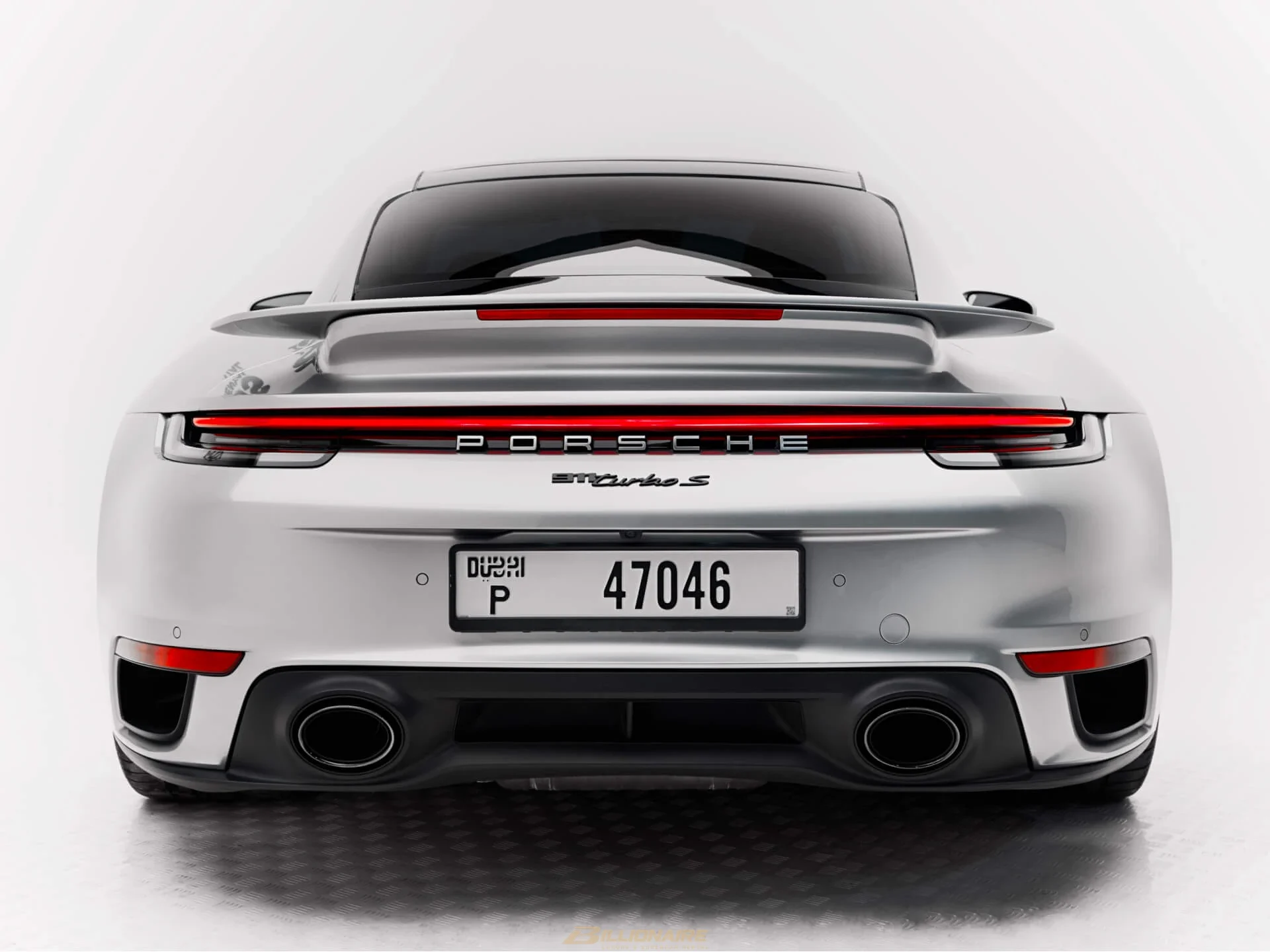 Porsche 911 Turbo S Pure White (Bordeaux Interior) в аренду в Дубае – фото 4