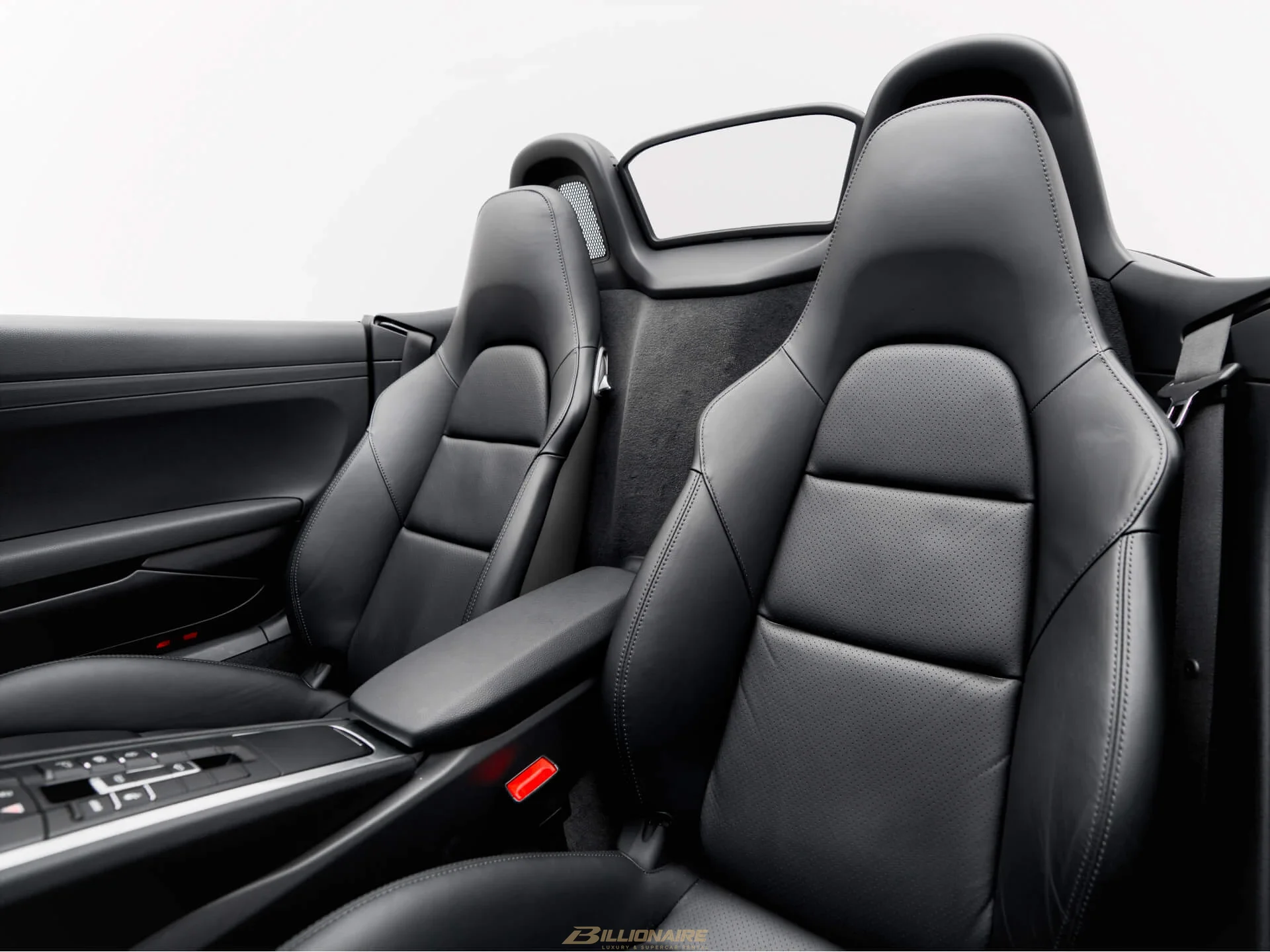 Porsche 718 Boxster Black mieten in Dubai – Foto 8