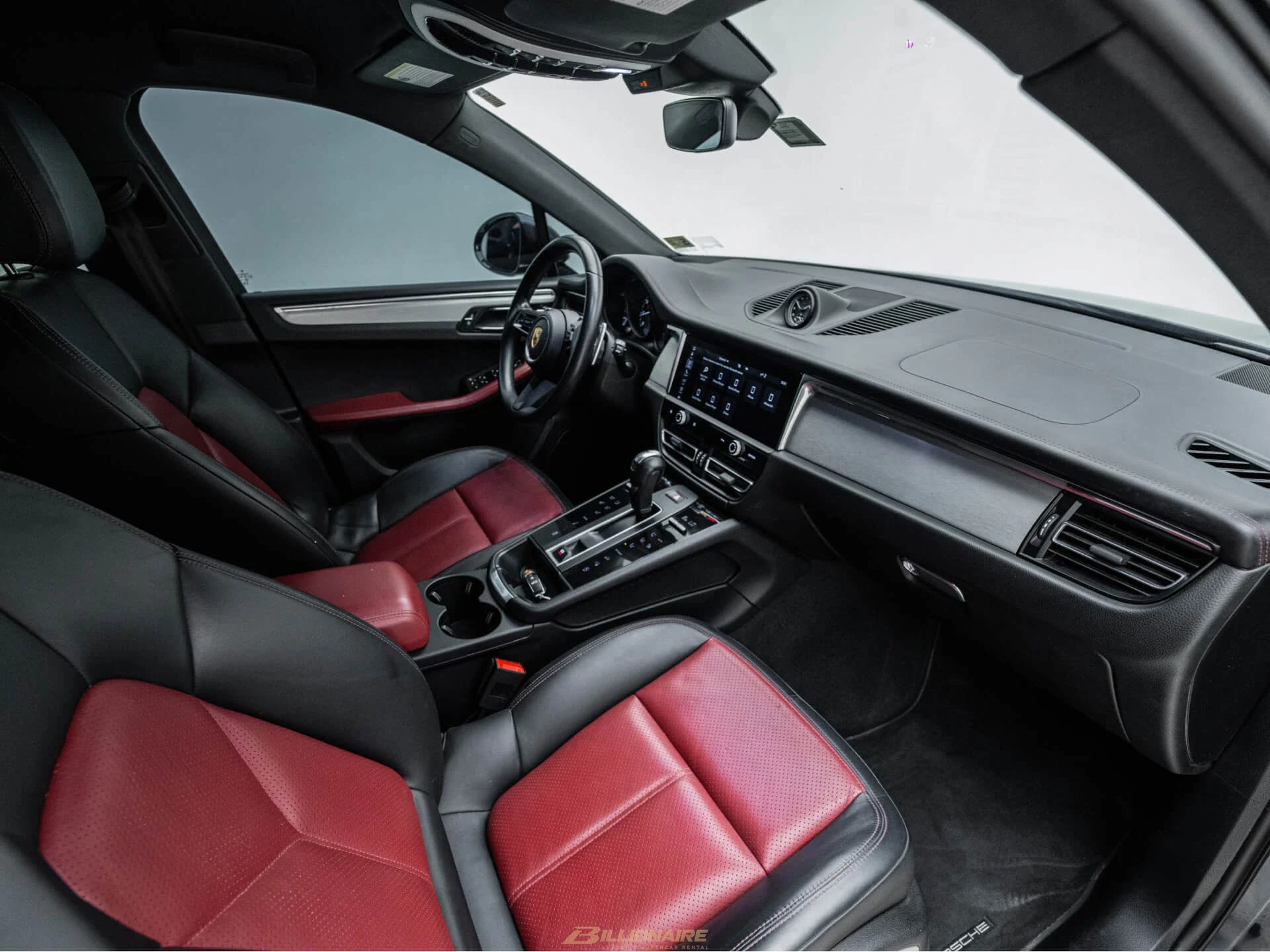 اجاره Porsche Macan S Gentian Blue در دبی – تصویر 7
