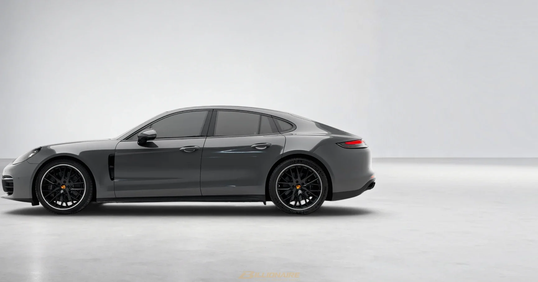 اجاره Porsche Panamera Volcano Grey (Saddle Tan Interior) در دبی – تصویر 4