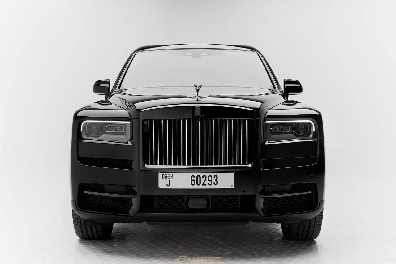 Rolls-Royce Cullinan Black Badge Diamond Black - View 3