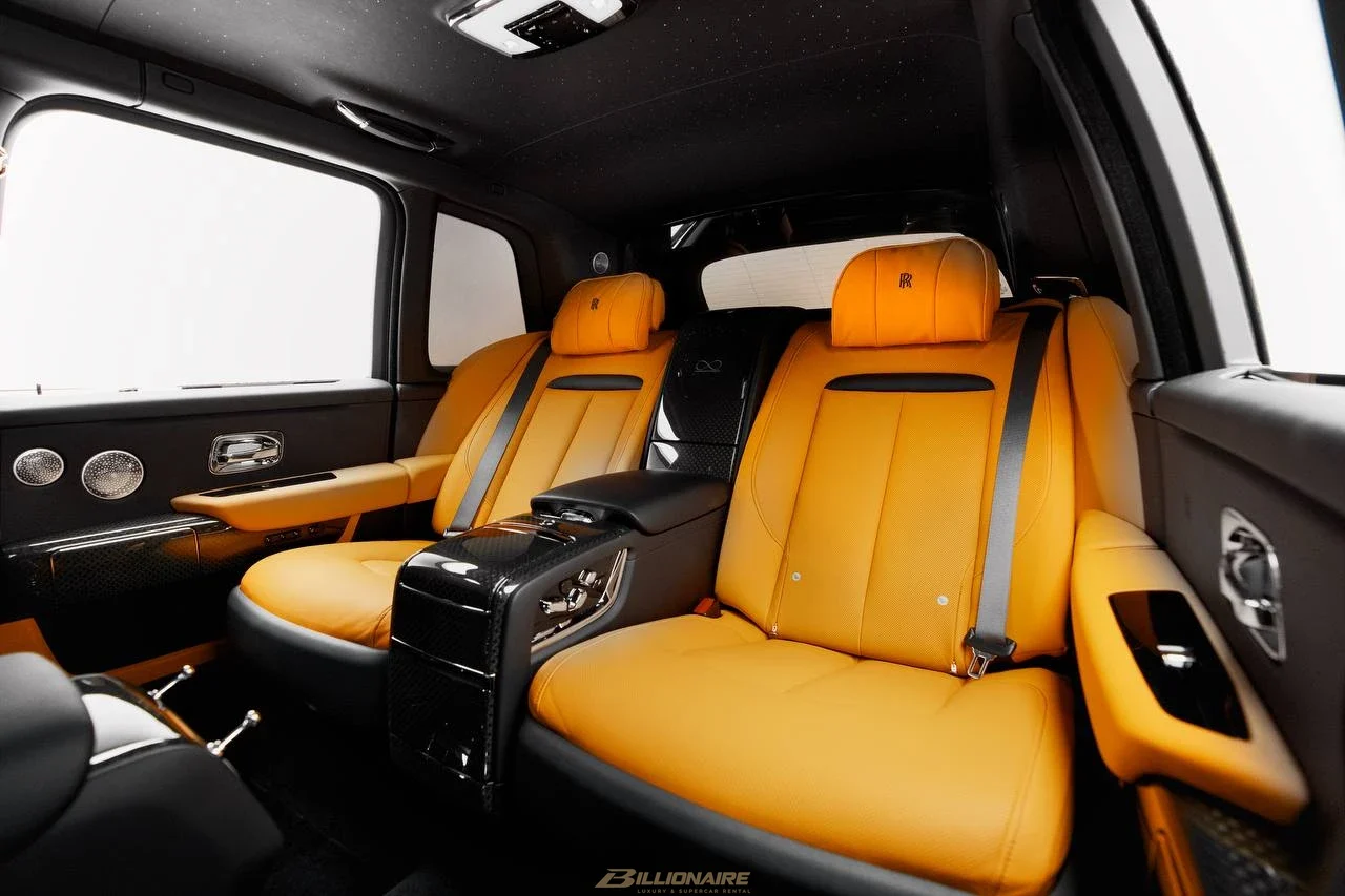 Rolls-Royce Cullinan Black Badge Diamond Black - View 6