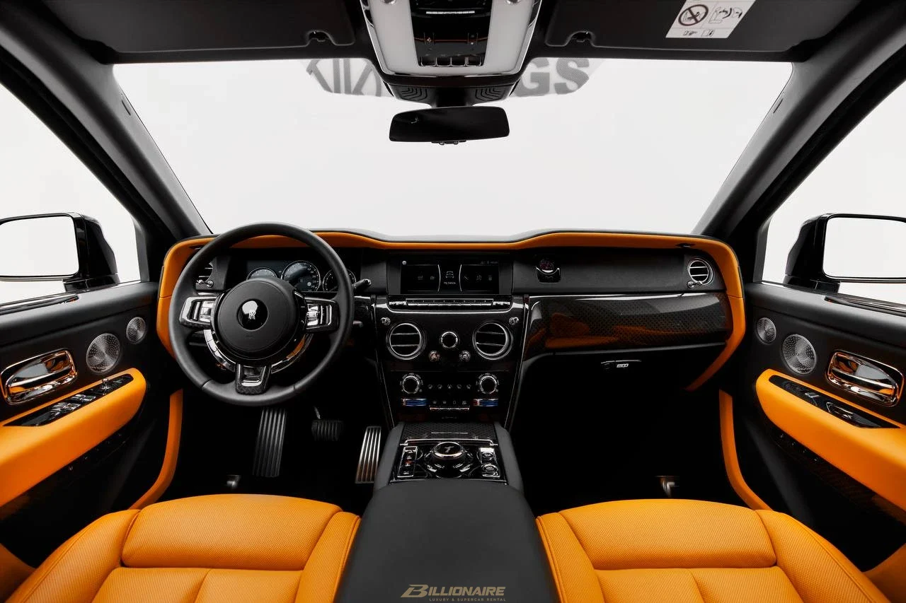 Rolls-Royce Cullinan Black Badge Diamond Black - View 9
