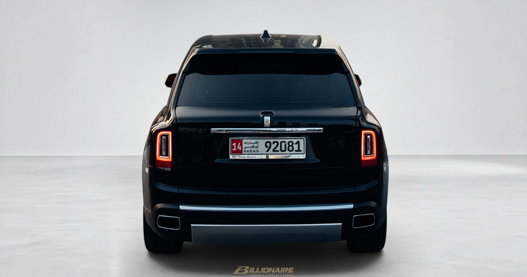 Dubai'de kiralık Rolls-Royce Cullinan Black – fotoğraf 3