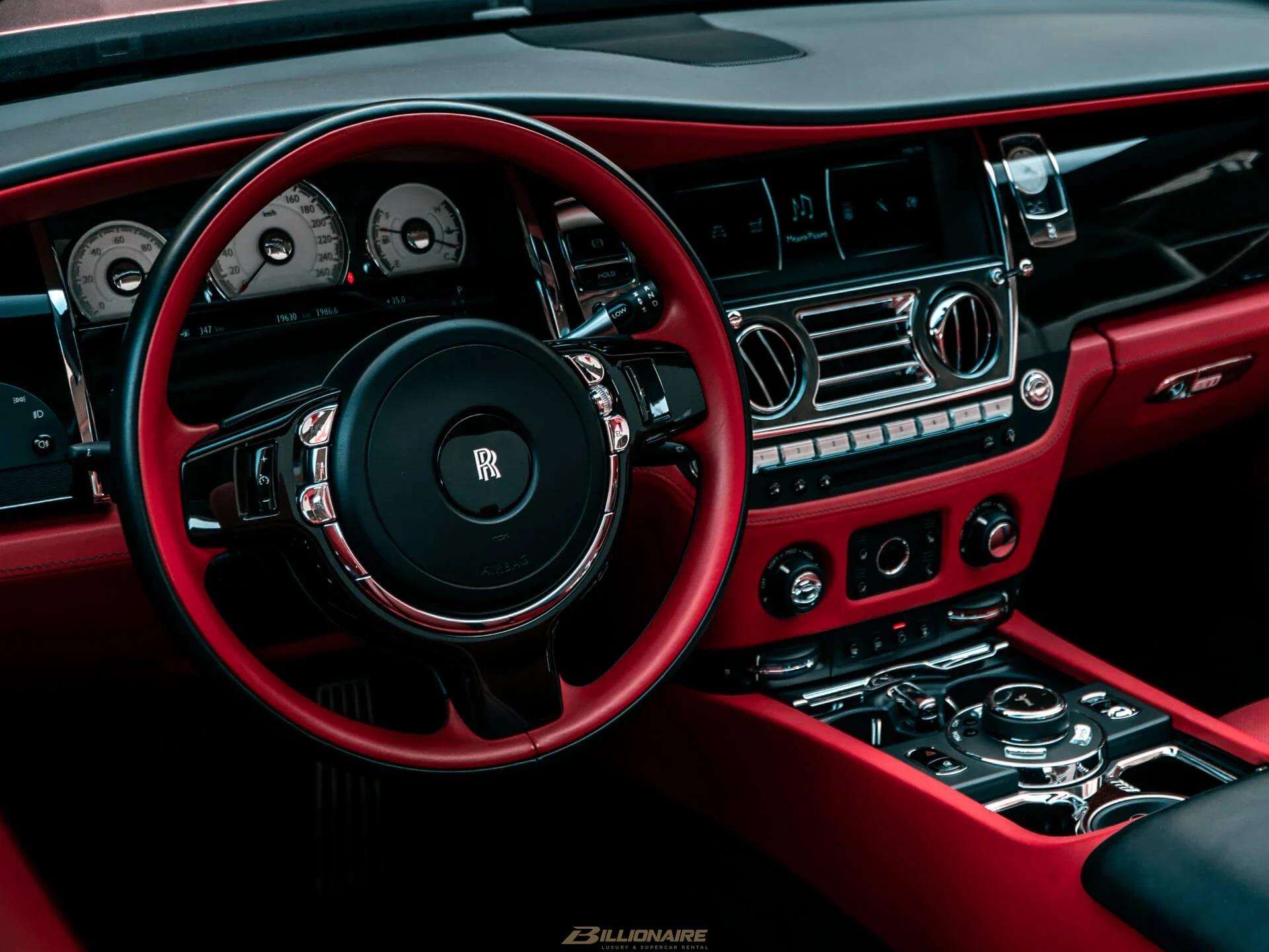 Rolls-Royce Dawn Black Badge Magma Red - View 5