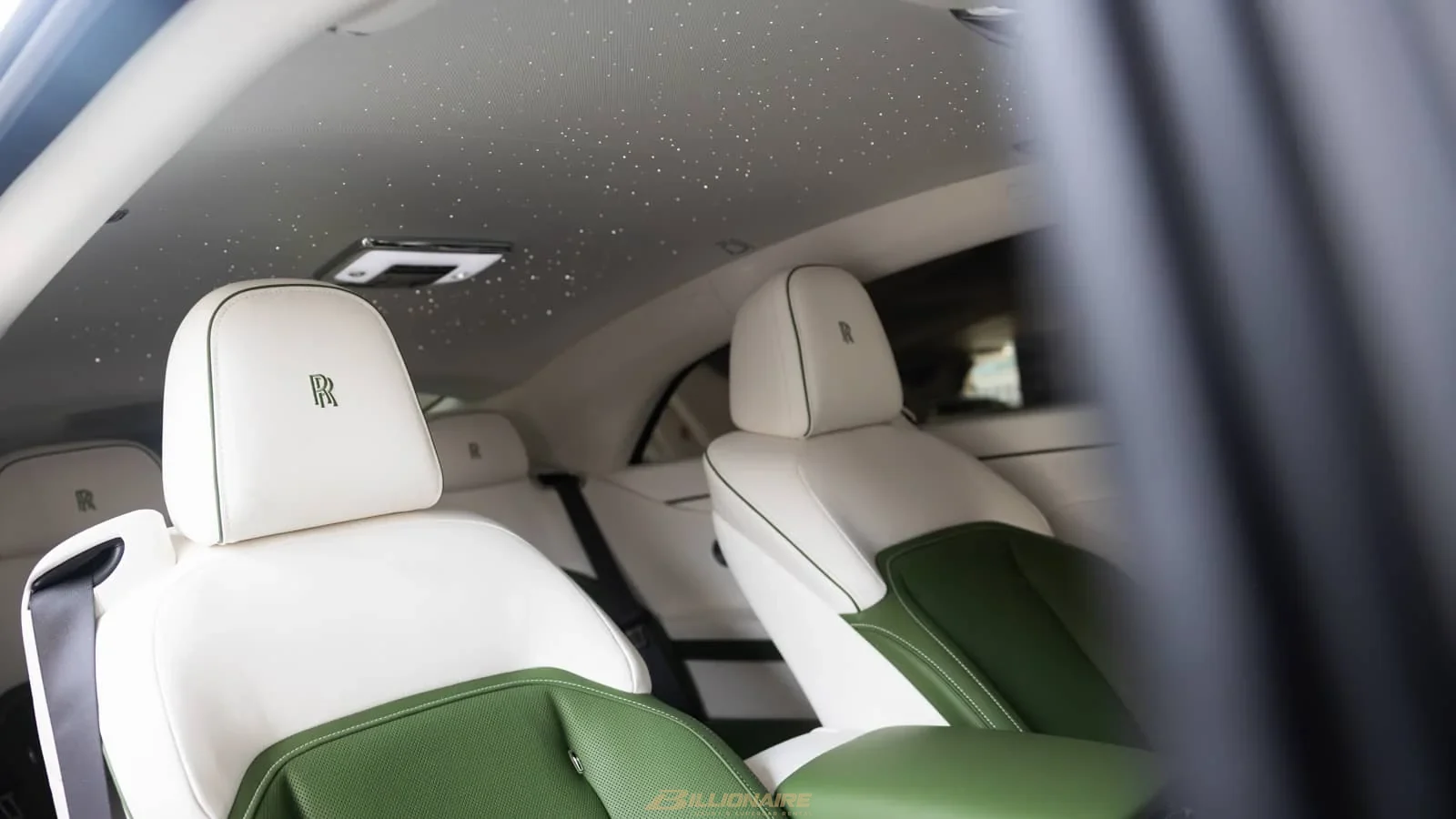 اجاره Rolls-Royce Spectre Teal Green در دبی – تصویر 9