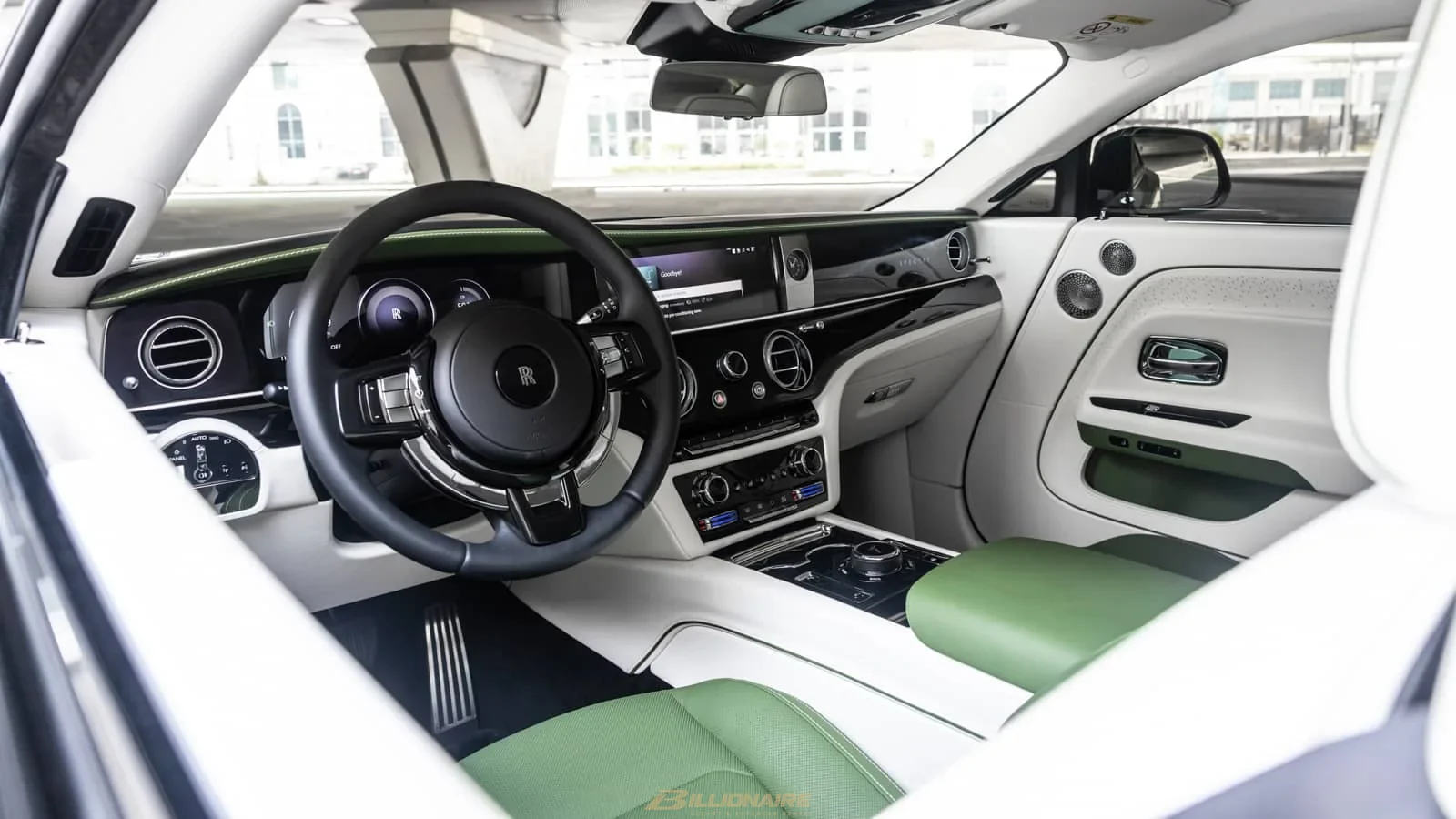 اجاره Rolls-Royce Spectre Teal Green در دبی – تصویر 6