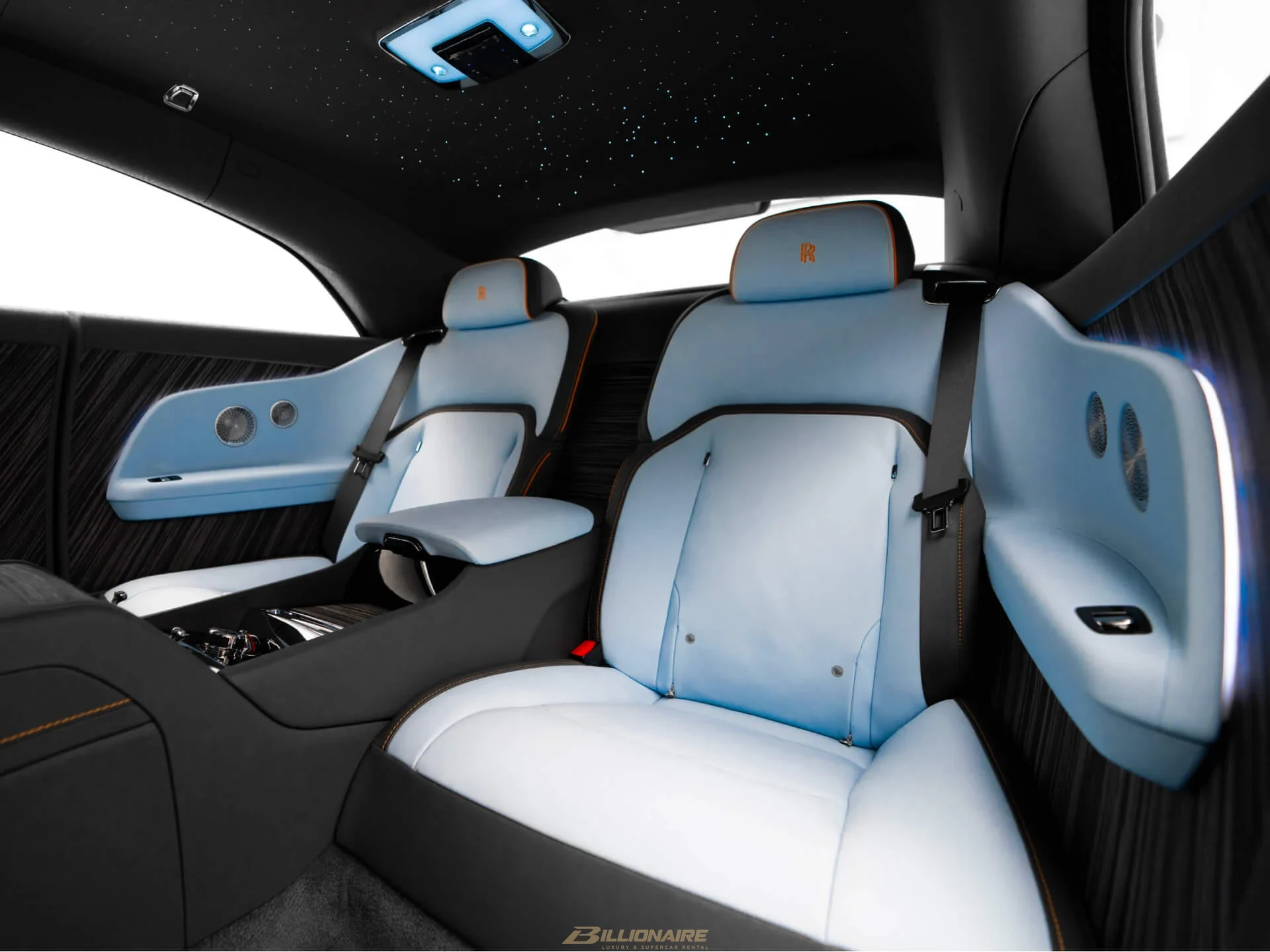 اجاره Rolls-Royce Spectre Aero Blue Two-Tone در دبی – تصویر 5